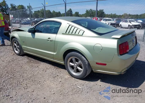 2005 Ford Mustang from USA, damaged, VIN 1ZVFT82HX55256513